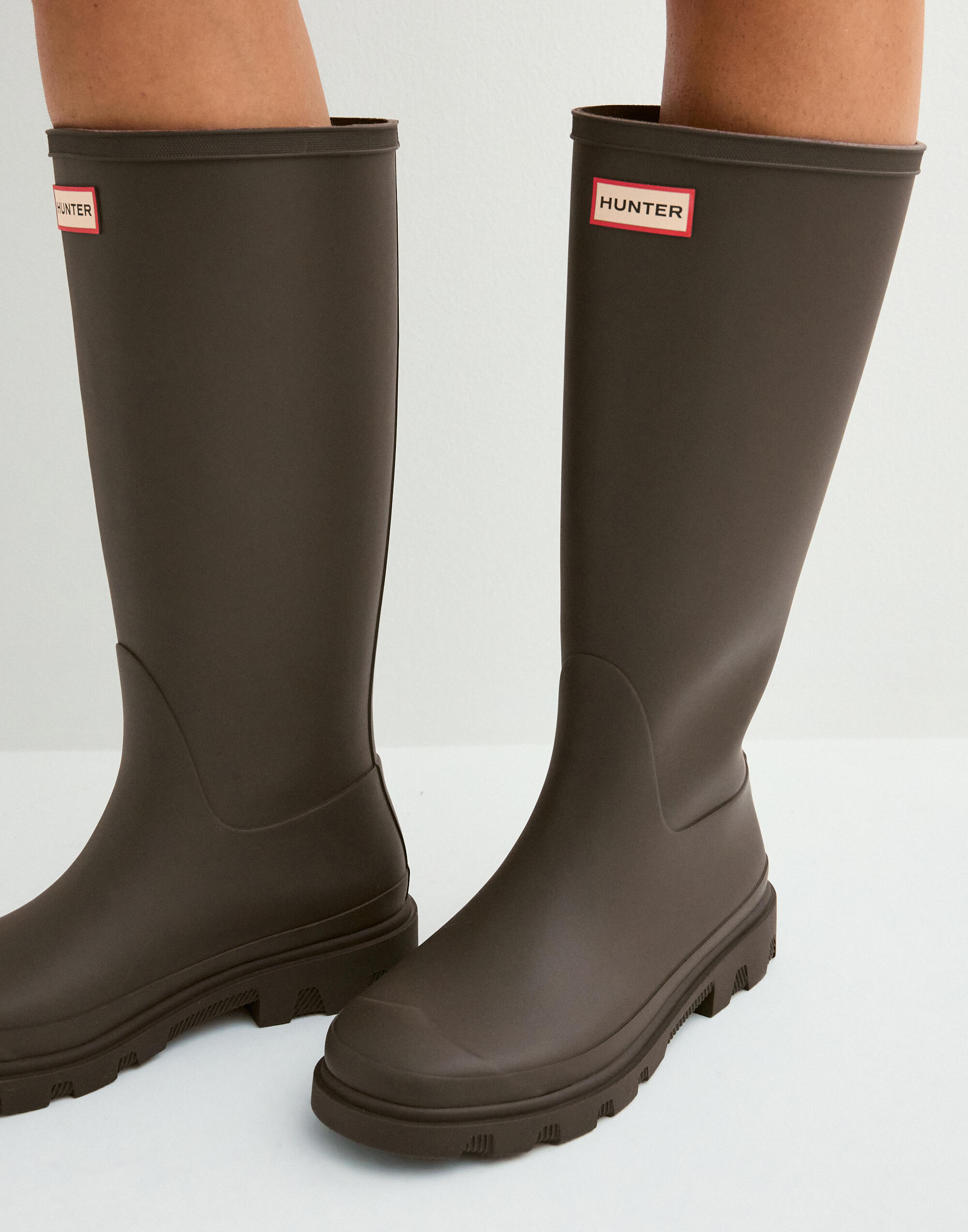 Buy Hunter UNISEX DOWNPOUR TALL BOOT - Chocolate Brown | Nelly.com