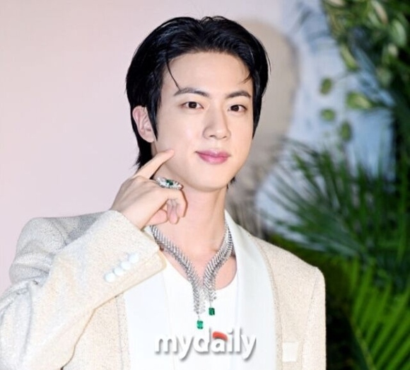 BTS ジン、ソウルの高級住宅を購入…約18億円を現金で支払い - Kstyle