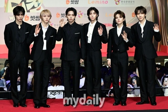 BOYNEXTDOOR SBS 公開放送 歌謡大典 セット全員6枚 BOYNEXTDOOR SBS