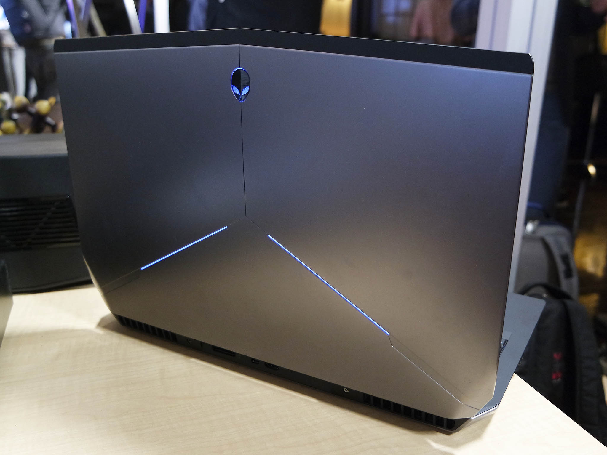 Eyes-on with the beastly new Alienware 17 gaming laptop | Windows