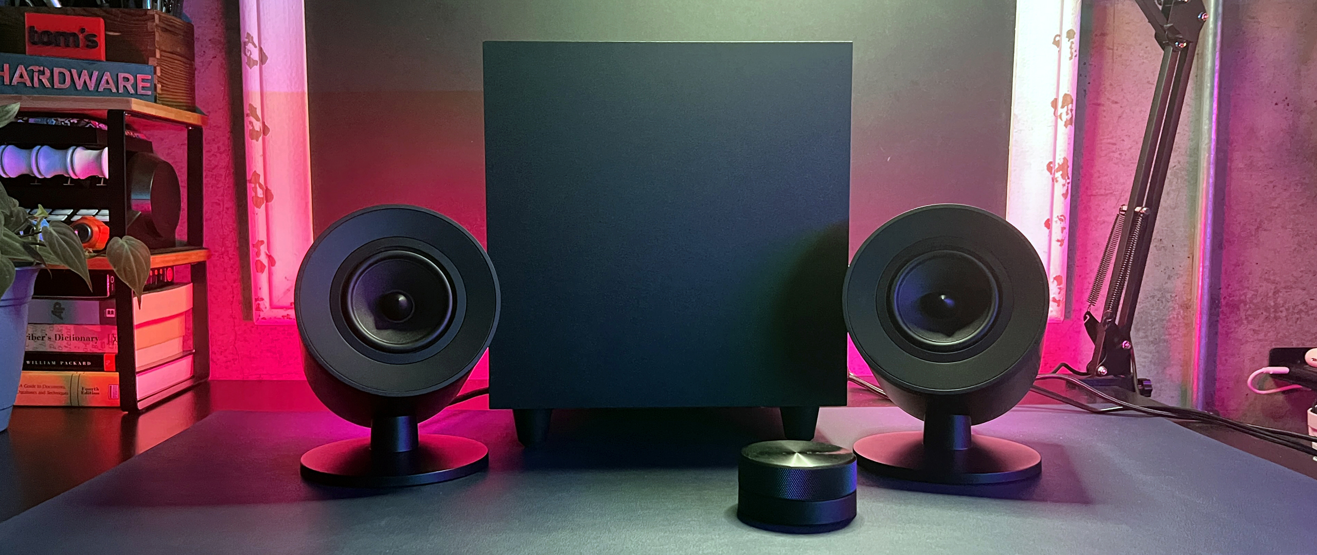 Razer Nommo V2 Pro Speaker Review: Single-Player Battlestation