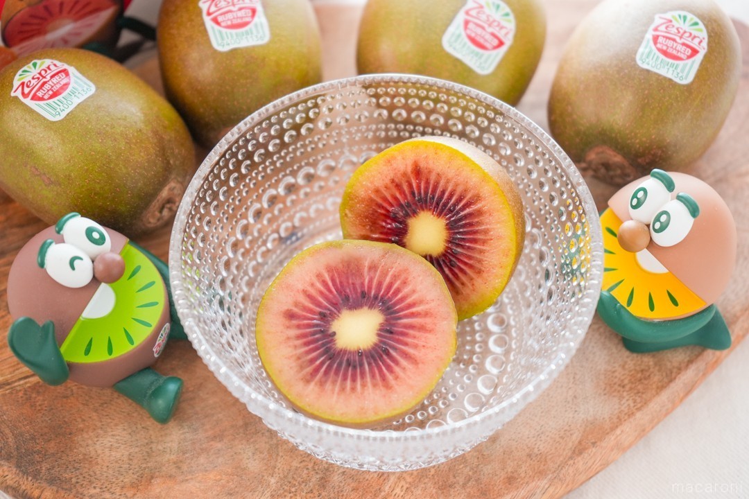 キウイブラザーズの限定ぬいぐるみが当たる！「ゼスプリ ルビーレッド