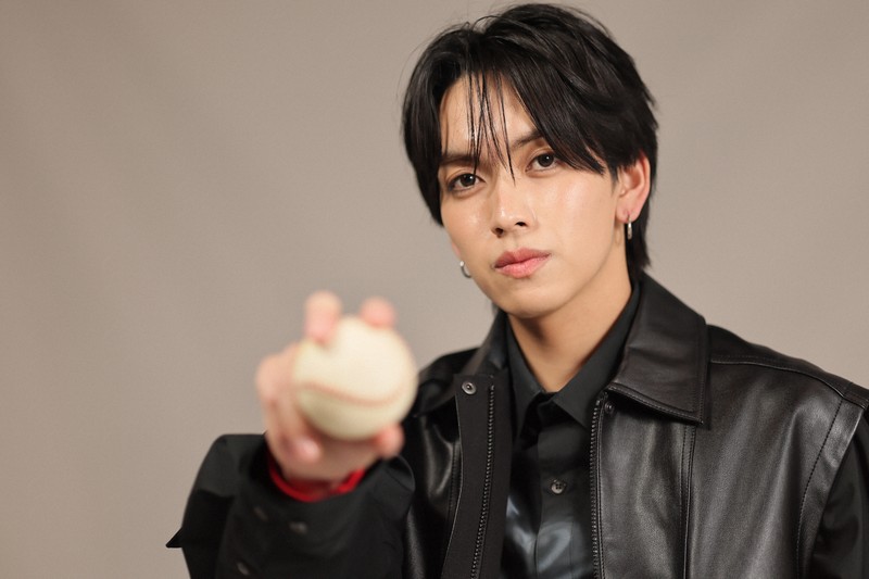 クソ真面目」な球児が今や歌手 MAZZEL・EIKIさん | 毎日新聞