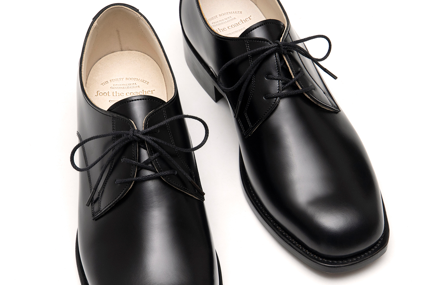 今履きたいのはfoot the coacherのスクウェアトウ