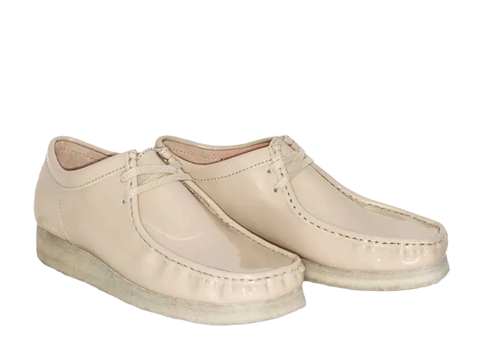 Supreme × Clarks Patent Leather Wallabee 