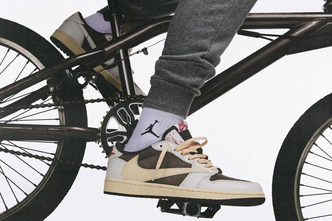 スニダンで購入可】7/21発売 Travis Scott × Nike Air Jordan 1 Low