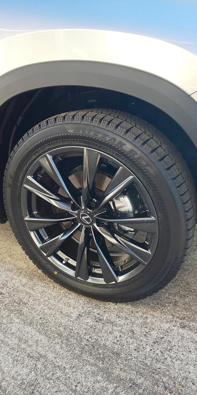 レクサス(純正) 20インチスタッドレスタイヤ&純正アルミホイールセット