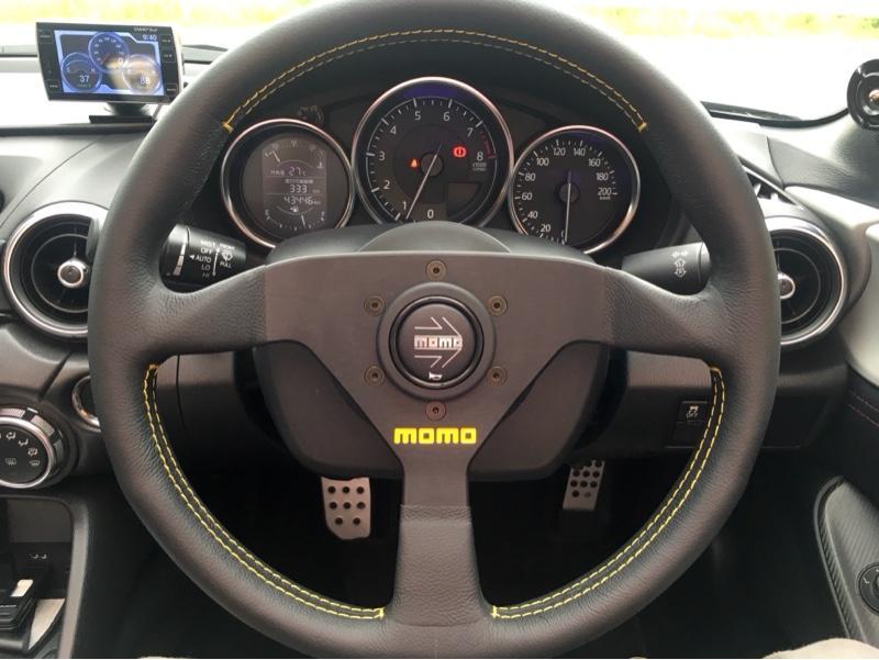 momo VELOCE RACING(320mm) のパーツレビュー | ロードスター(Charさん