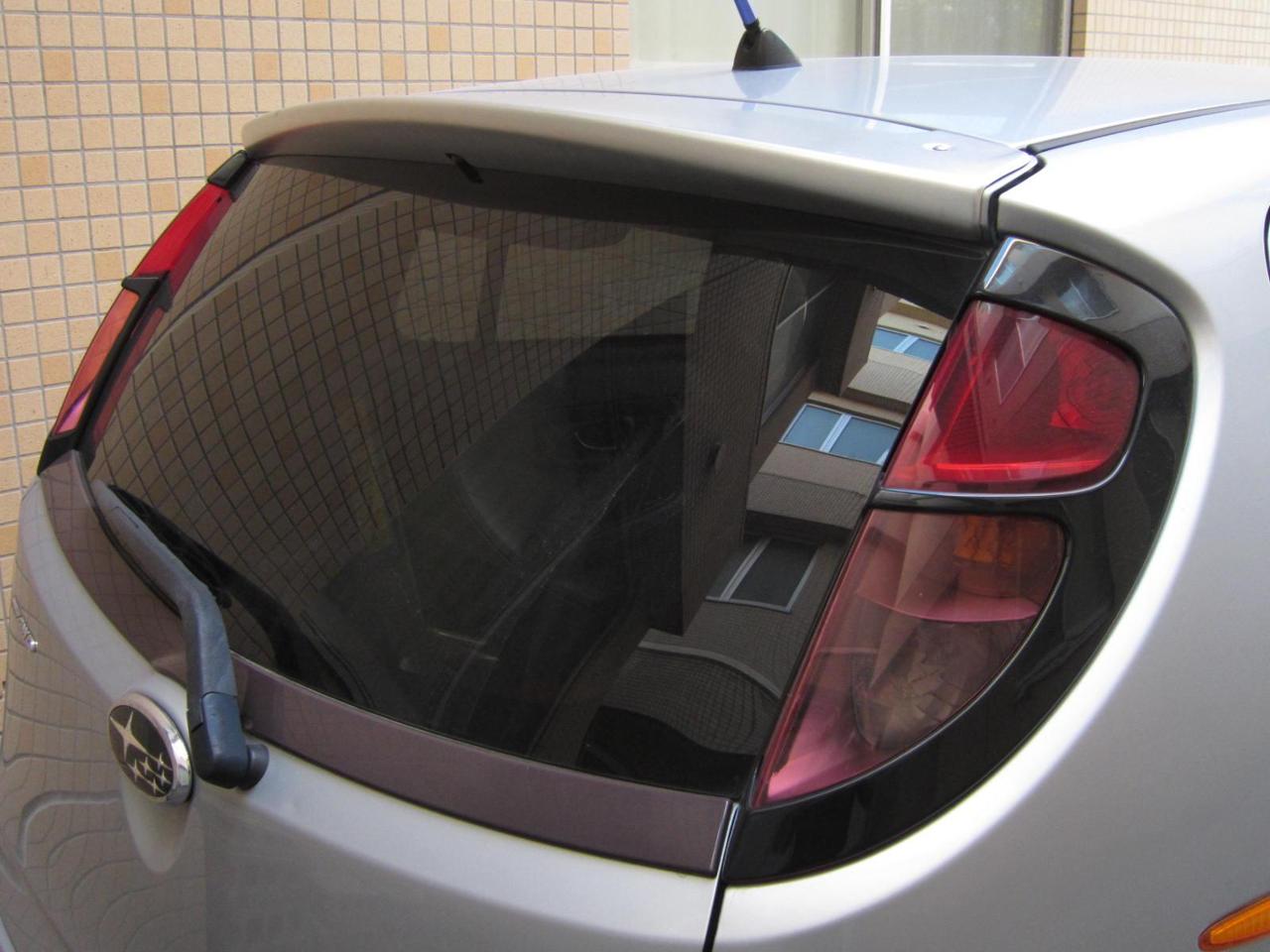 スバル(純正) R2純正オプション ブラックフレーム付きテールランプ の