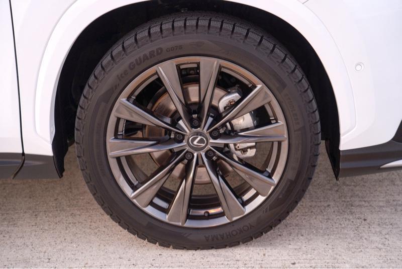 レクサス(純正) 20インチスタッドレスタイヤ&純正アルミホイールセット