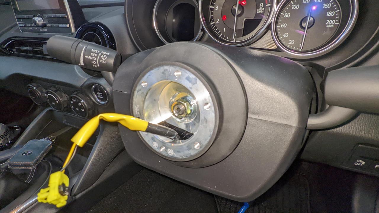 Works Bell ラフィックス専用ショートボスキット のパーツレビュー