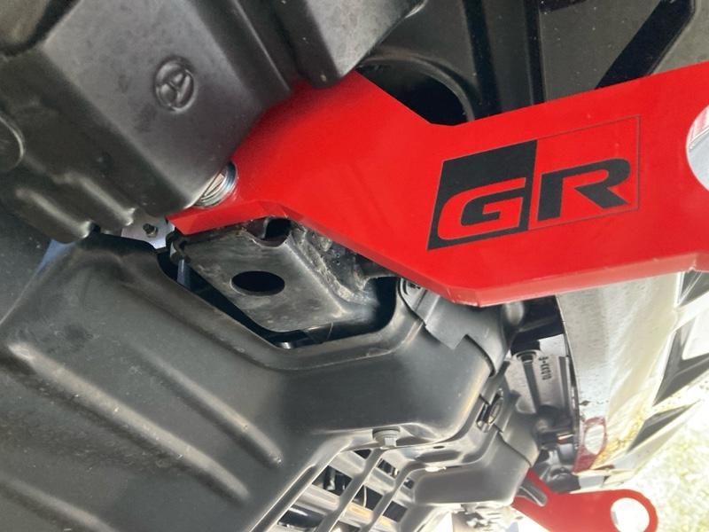 平出精工 トヨタハイラックスGUN125専用牽引フック のパーツレビュー