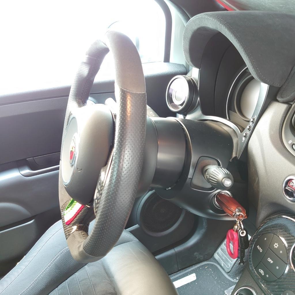 アバルト500/595/695 Fiat500 ステアリングコラムエクステンダー