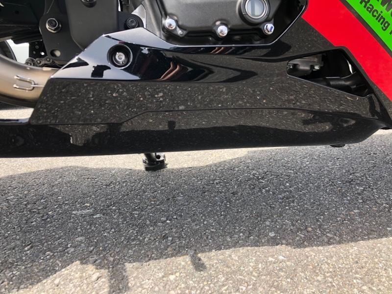 A-TECH(バイク) アンダーカウルインナートレー(FB黒FRP) のパーツ