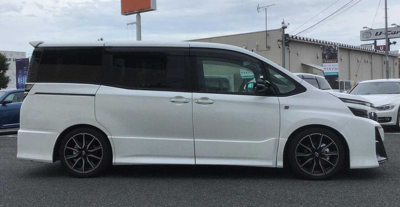 TEIN STREET BASIS Z ヴォクシー GR SPORT【ZRR80W】 のパーツレビュー