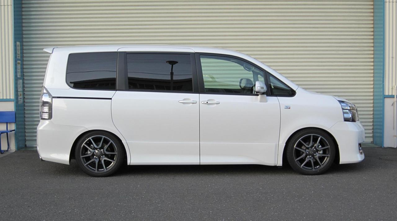 TEIN STREET BASIS Z 【ZRR70W】 のパーツレビュー | ヴォクシー(TEIN