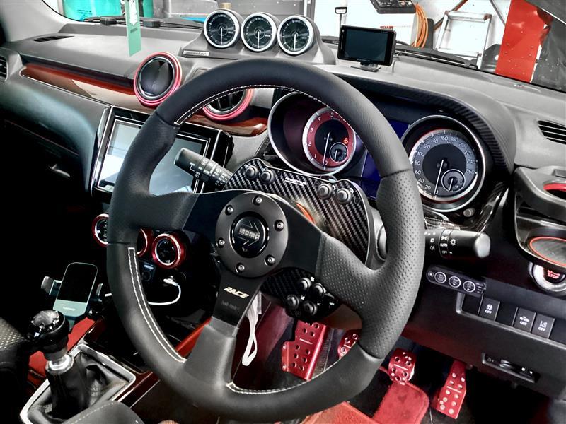 ワークスベル RAPFIXⅡ”と組み合わせて“MOMO RACE”を装着