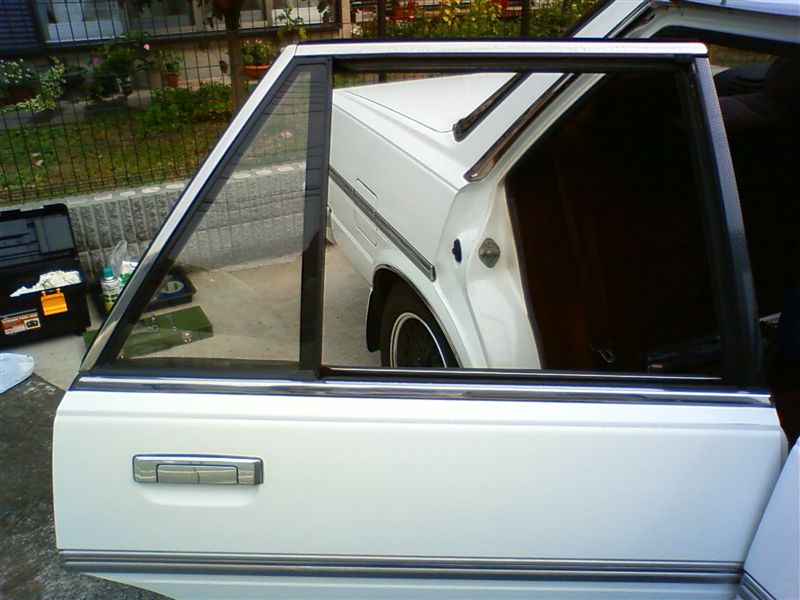 結構大変だったウィンドウモール交換（トヨタ クレスタ・X70系）by と