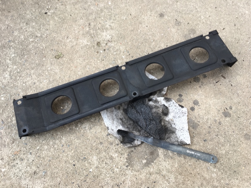 プラグカバー（プラグホールカバー）を取り付けよう！失敗&点検