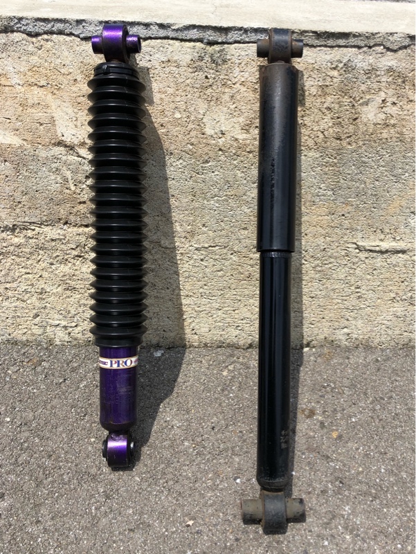 リアショックの交換(タナベ サステックプロGF)（スズキ ワゴンR・MH21S