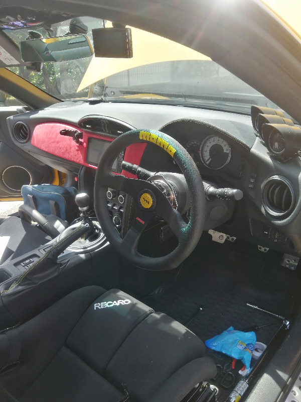 取付】MOMOステアリング＋ラフィックス2(前半)（トヨタ 86・ZN6）by