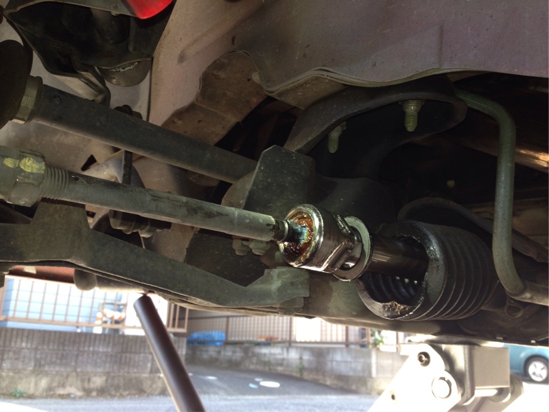 ステアリングラックエンド交換 その1（日産 スカイラインGT‐R・R32