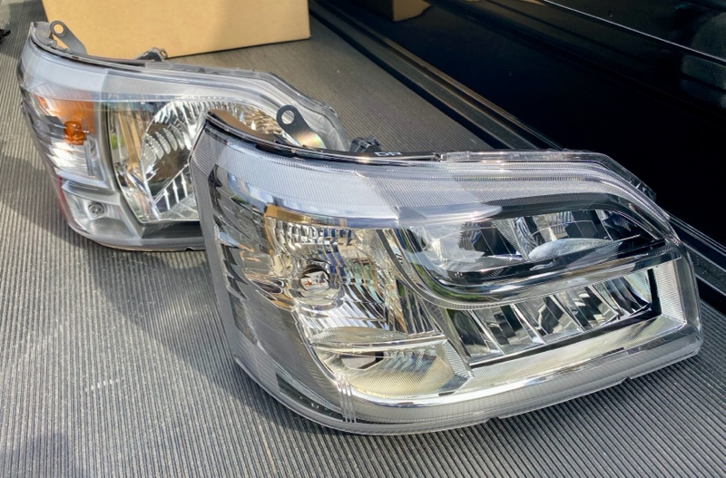 純正LEDヘッドライトASSY交換（ダイハツ ハイゼットトラック・S500