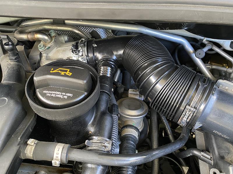 コスパ最高！ニュービートル エアインテークパイプ交換