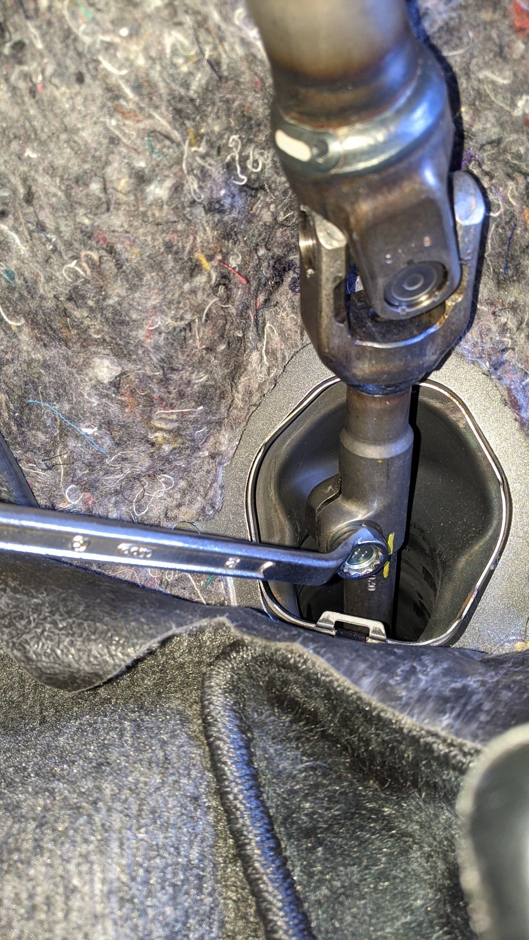 インターミディエイトシャフト締め付け（トヨタ エスティマ・50系）by