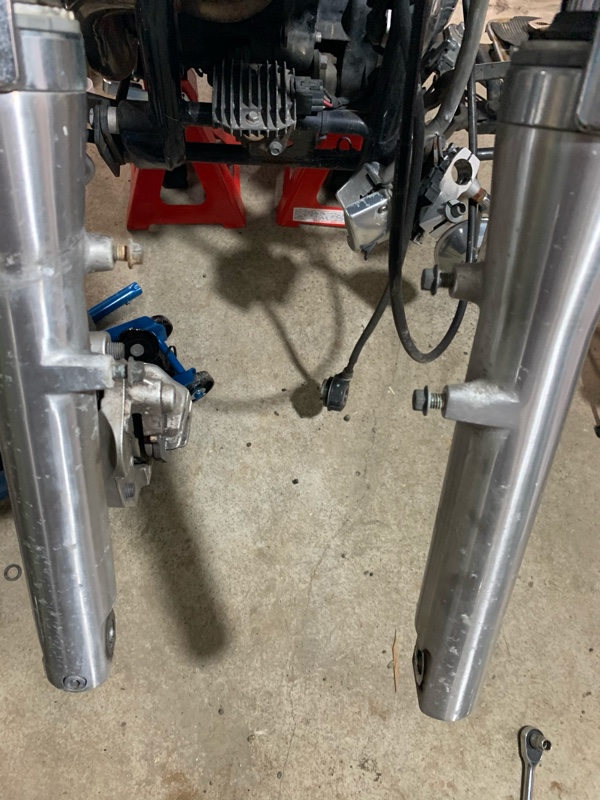 トリプルツリー交換、フォーク延長ですわな。（ヤマハ ドラッグスター