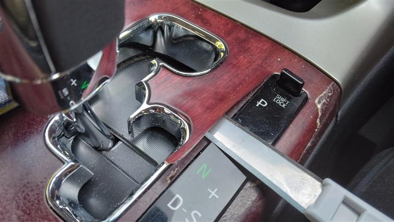 センターコンソール ウッドパネル剥がし！（トヨタ クラウンマジェスタ