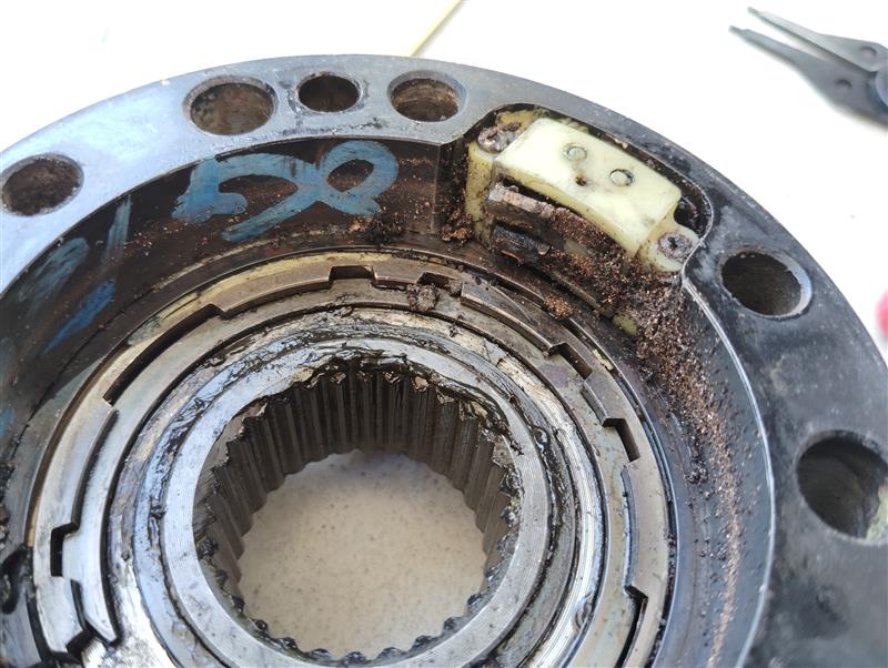 パワーロッキングハブ修理（トヨタ ランドクルーザー70・HZJ / PZJ