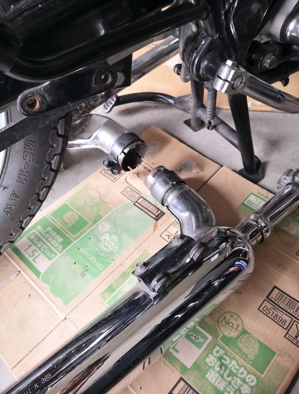 W650 純正マフラーをちょっと細工（カワサキ W650）by Y60&R50