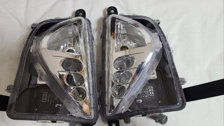 バルブ交換式フォグランプに変更（トヨタ プリウス・50系）by ぼくちん