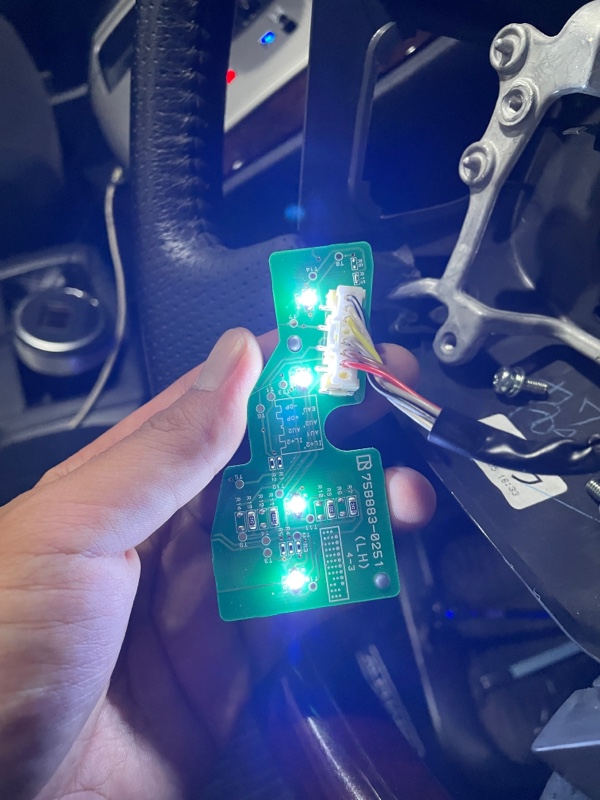 ステアリングスイッチLED打ち替え（トヨタ アルファード・20系）by