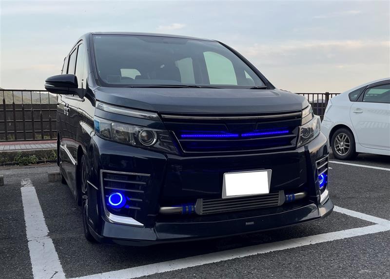 自作】シグネチャーイルミ風 デイライト（トヨタ ヴォクシー・80系）by