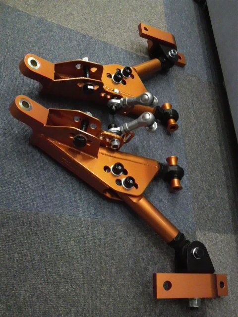 PROARM フロントロアアーム T-DEMAND(ティーディメンド)のロアアームの