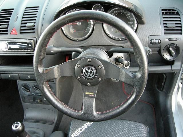 Tuner ブラック (320mm) momo(モモ)のステアリングの口コミ・パーツ