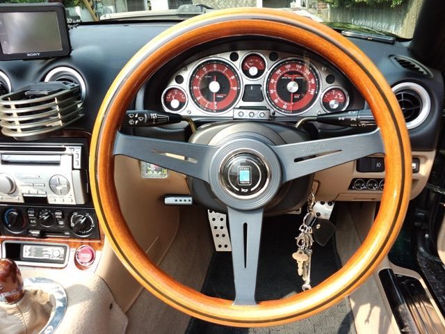 NARDI CLASSIC WOOD ウッド＆ブラックスポーク のパーツレビュー