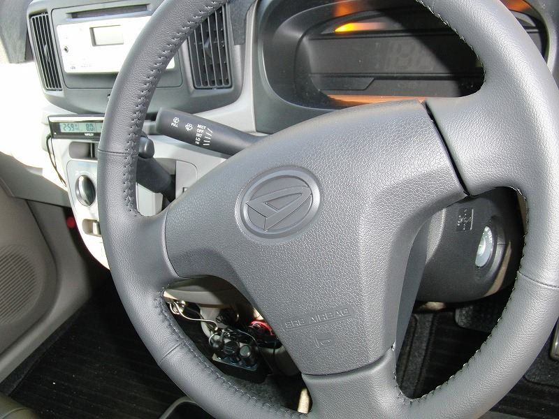 ダイハツ(純正) 本皮巻きステアリング のパーツレビュー | ミライース