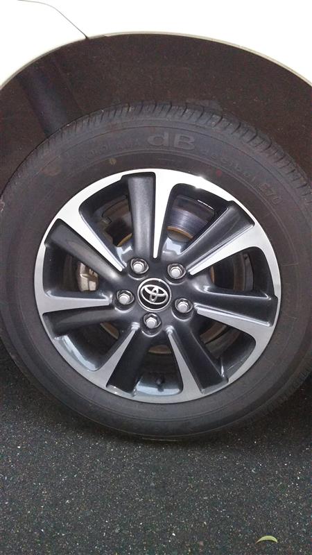 トヨタ(純正) 80系ノア・ヴォクシー 純正ホイール のパーツレビュー