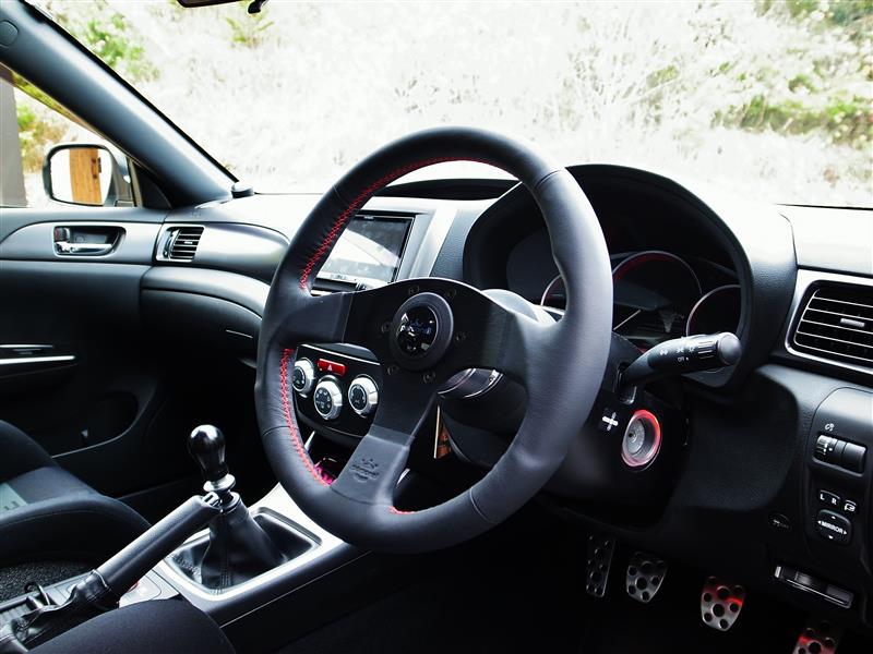 PERSONAL Blitz Leather のパーツレビュー | インプレッサ WRX STI