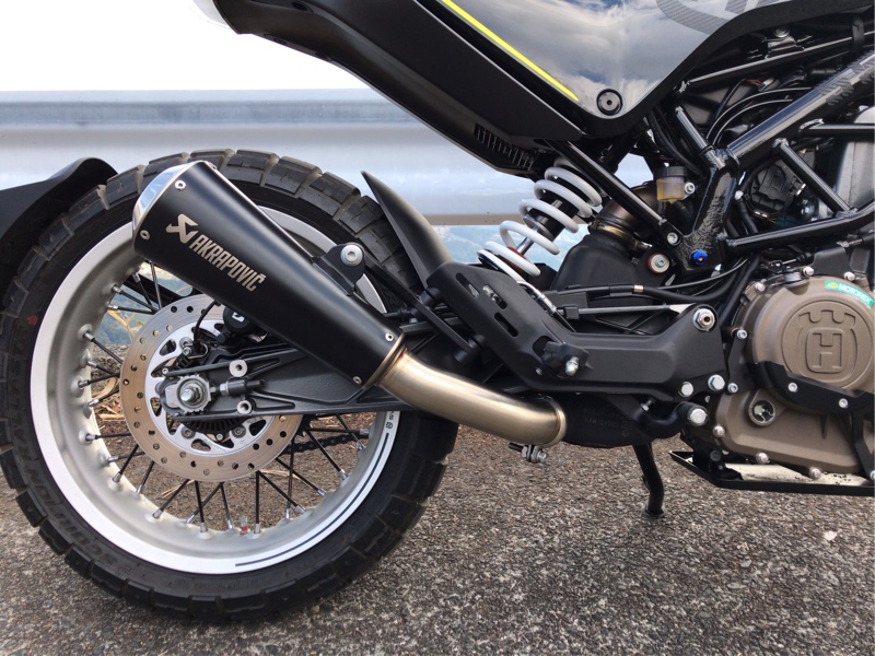 AKRAPOVIC スリップオンサイレンサー のパーツレビュー | SVARTPILEN