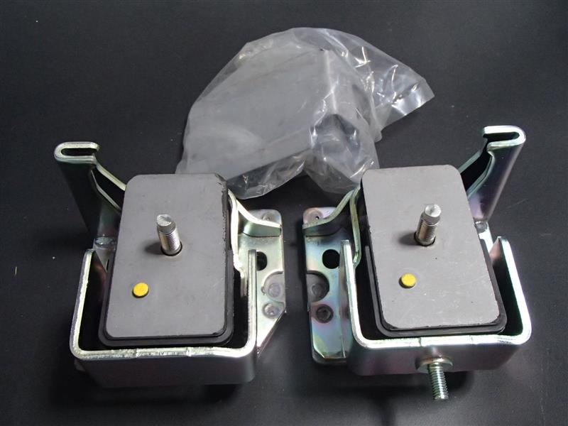 三菱自動車(純正) エンジンマウント のパーツレビュー | デリカスター