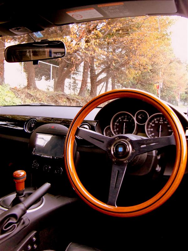 マツダ(純正) ナルディ クラシック ウッド のパーツレビュー