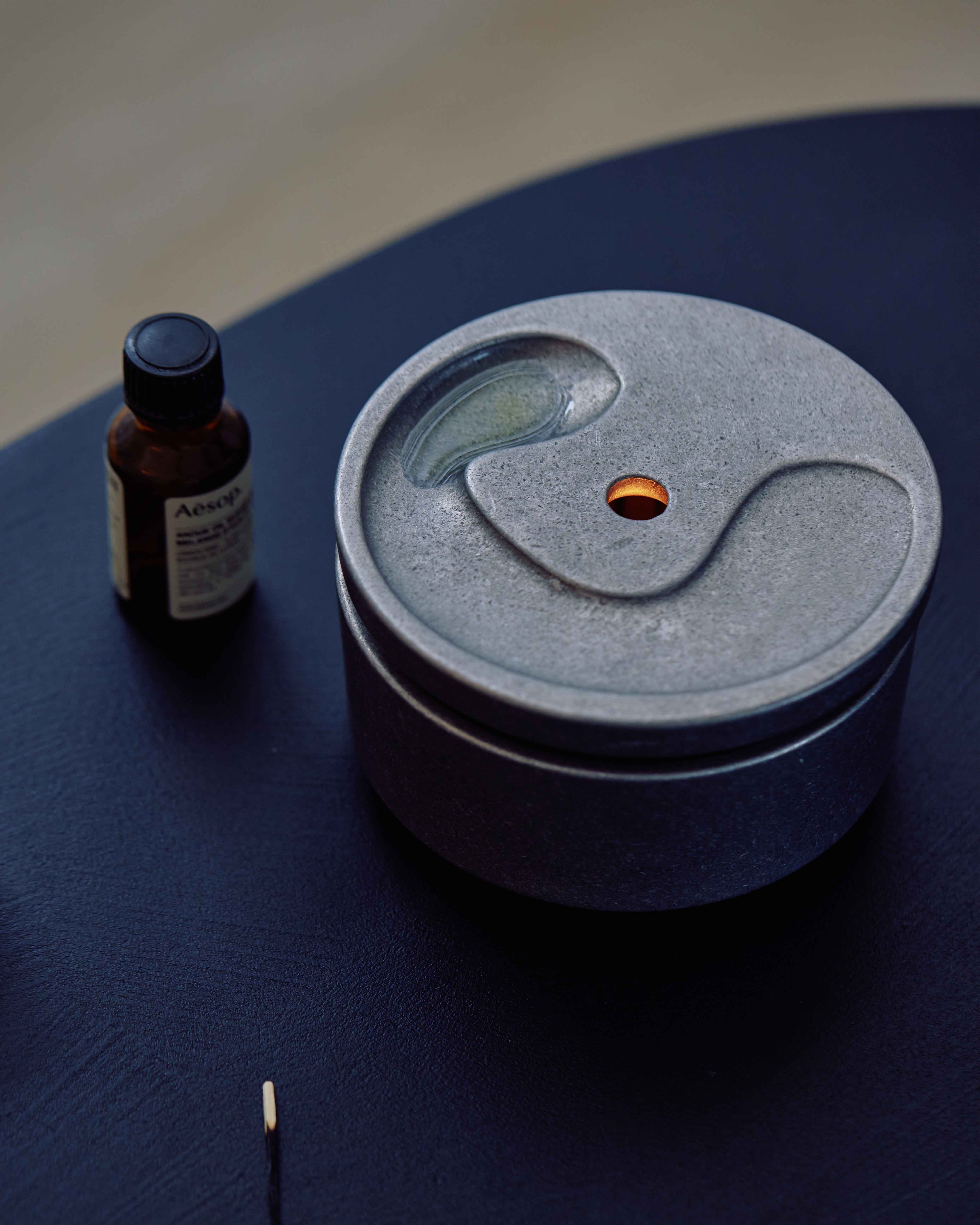 Aesop ブラス オイルバーナー | JAU / JAPAN AUSTRALIA UNITED