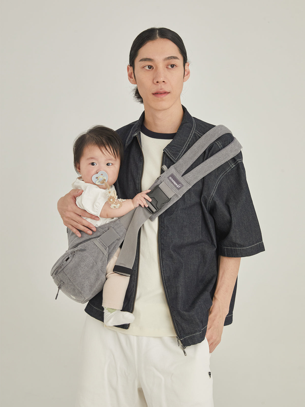 グスケット365抱っこ紐Plus【抱っこ紐+バッグ】グレーレオパード