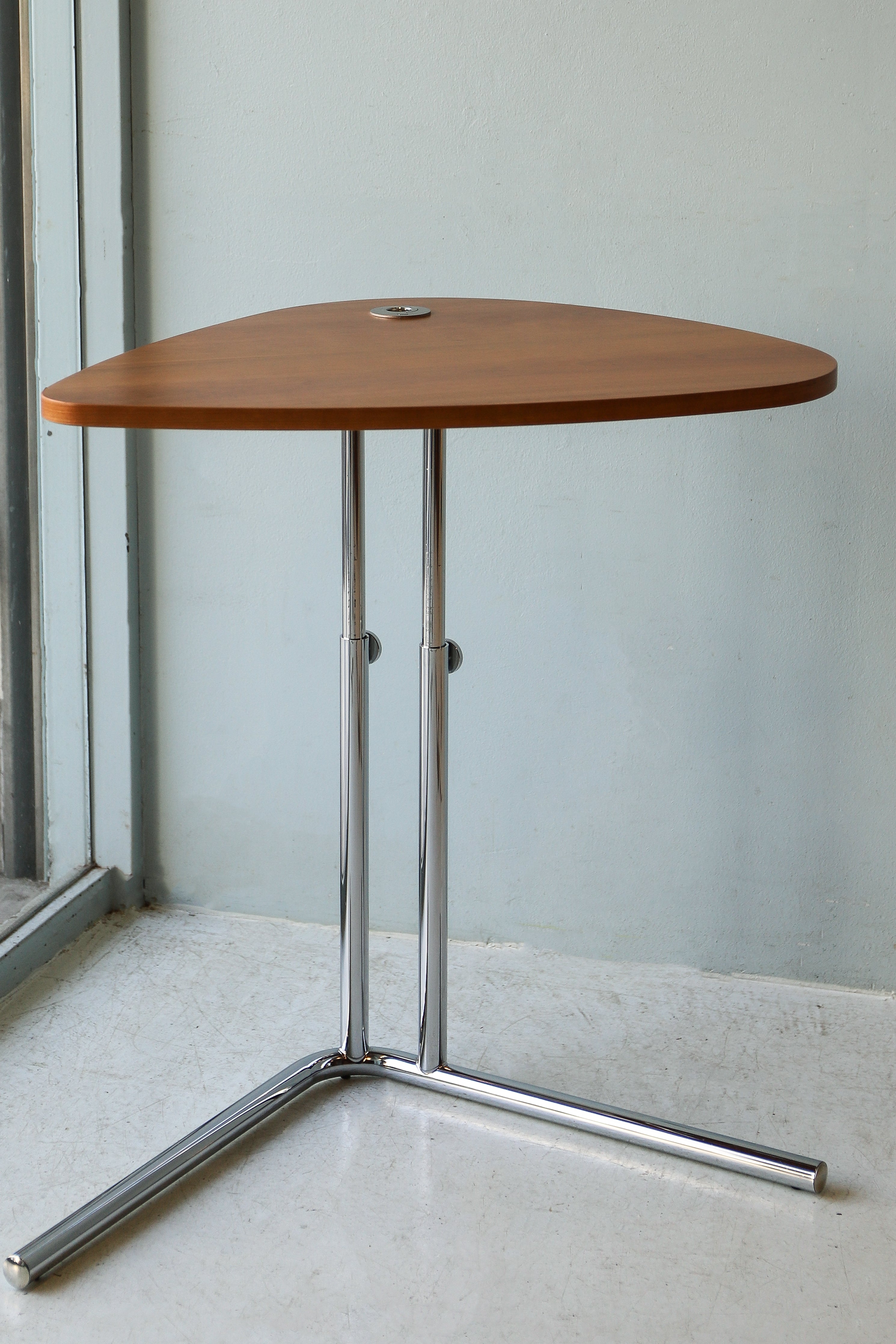 テクタ サイドテーブル チェリー アクタス/TECTA Side Table K22