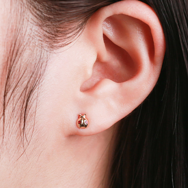 K18/Pt「テントウ」ピアス(片耳用)｜【オレフィーチェ】Orefice