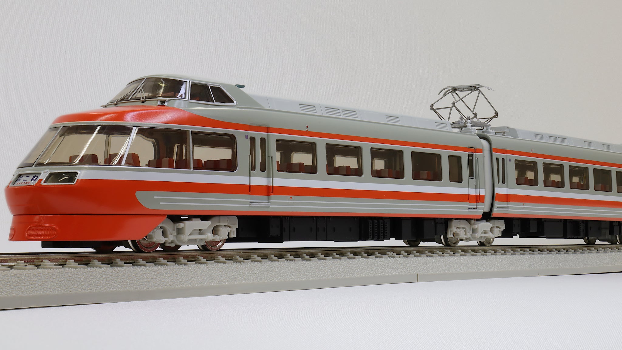 小田急ロマンスカー 7000形LSE プラスティック製 16番ゲージ[1:80